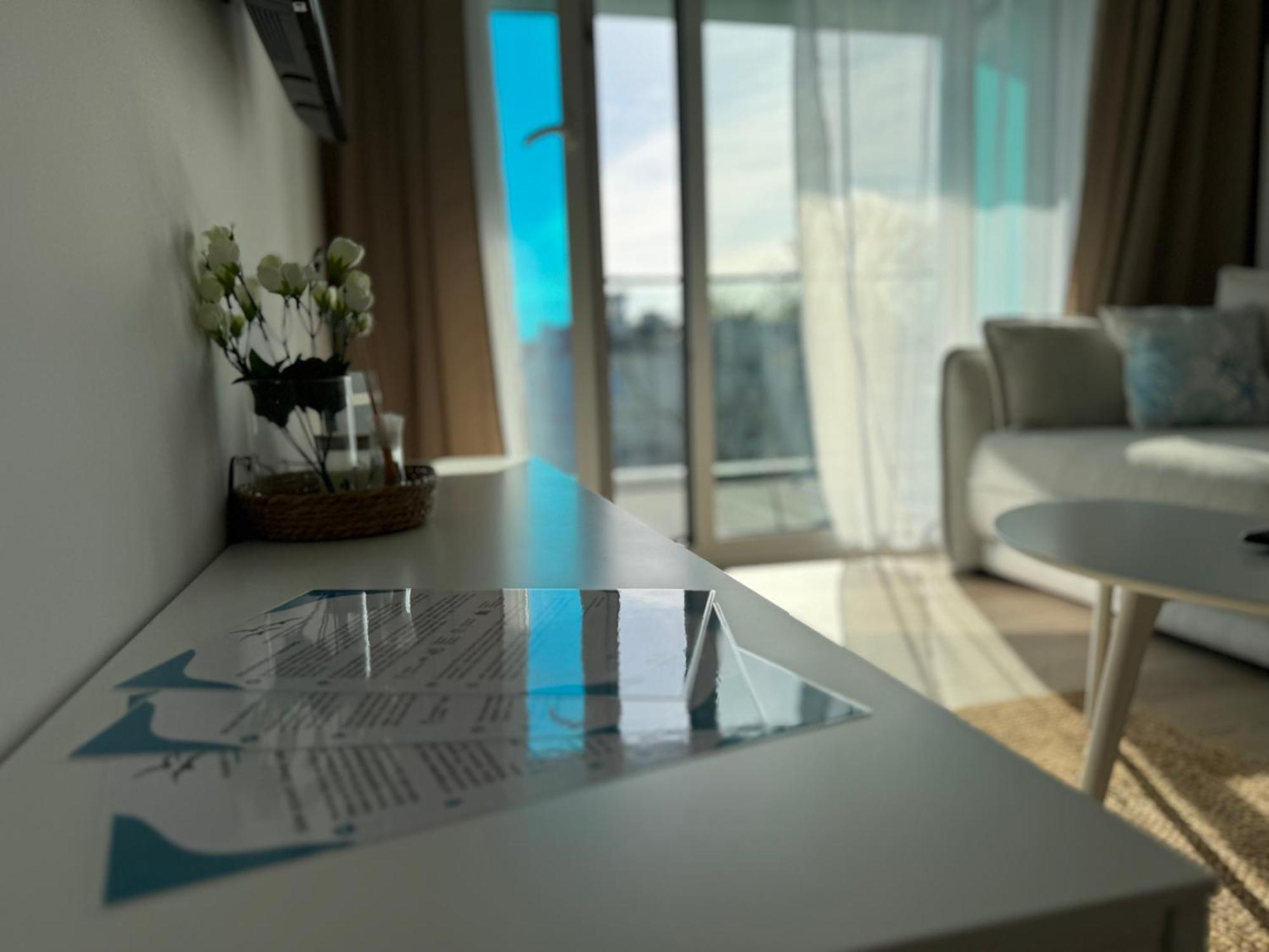 4Summer Kolobrzeg Apartamenty White Blue Sauna & Fitness & Parking 100 Metrow Do Pieknej Szerokiej Piaszczystej Plazy, Wspanialy Widok Z Duzego Tarasu! 100 Meter Zu Einem Schoenen Breiten Sandstrand, Herrliche Aussicht Von Einer Grossen Terrasse! Exterior photo