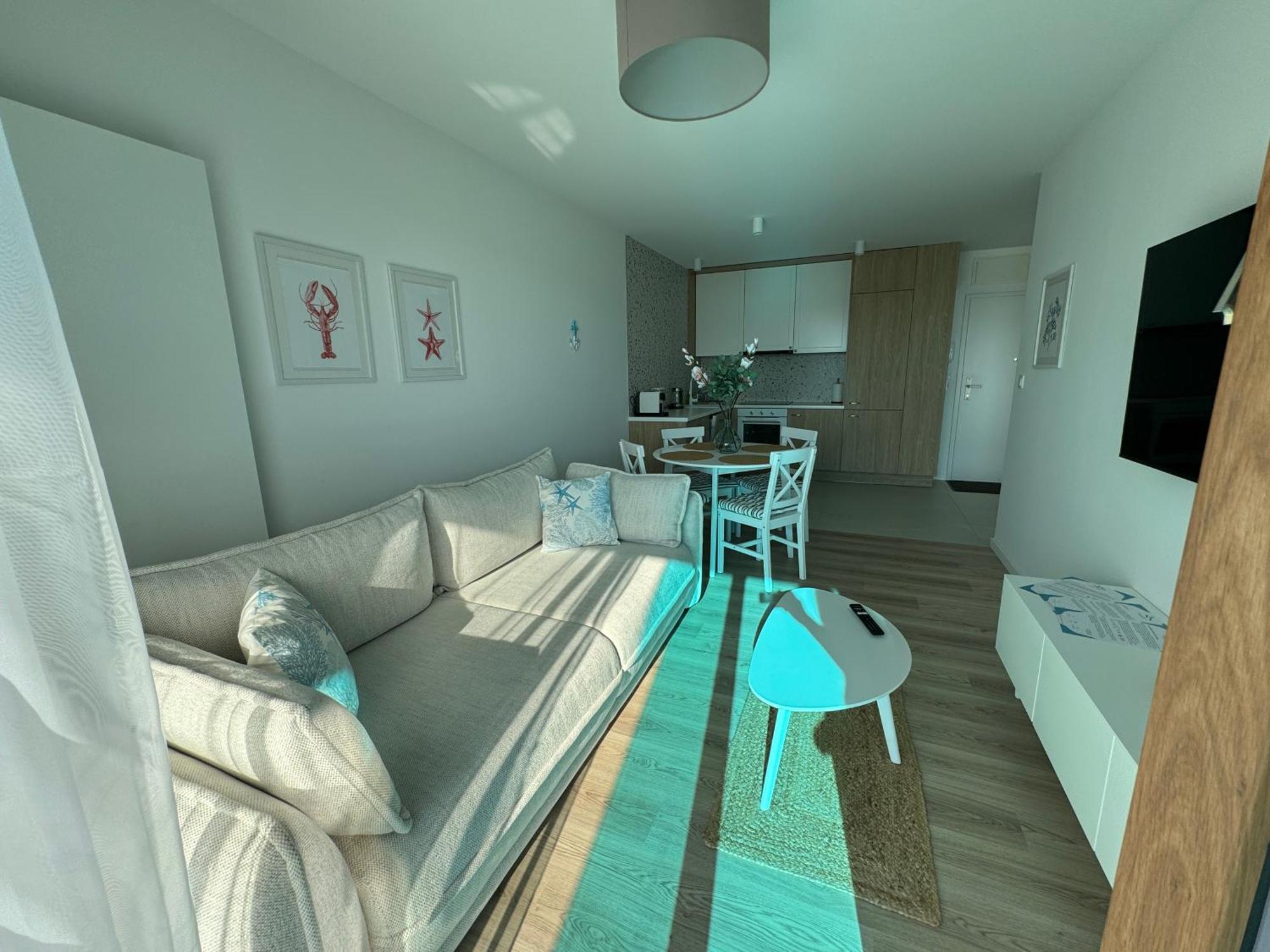 4Summer Kolobrzeg Apartamenty White Blue Sauna & Fitness & Parking 100 Metrow Do Pieknej Szerokiej Piaszczystej Plazy, Wspanialy Widok Z Duzego Tarasu! 100 Meter Zu Einem Schoenen Breiten Sandstrand, Herrliche Aussicht Von Einer Grossen Terrasse! Exterior photo